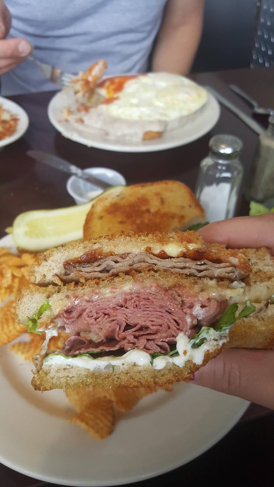 Mels Grill 2 | restaurant | 7080 Gateway Park Dr, Village of Clarkston, MI 48346, USA | 2486203400 OR +1 248-620-3400