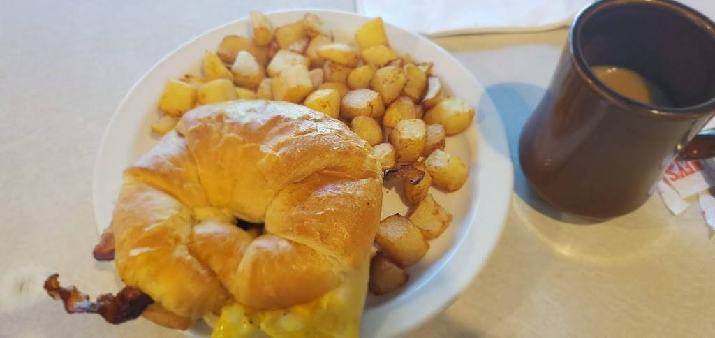 Shoneys - Knoxville Chapman Hwy | meal takeaway | 2612 Chapman Hwy, Knoxville, TN 37920, USA | 8655734514 OR +1 865-573-4514