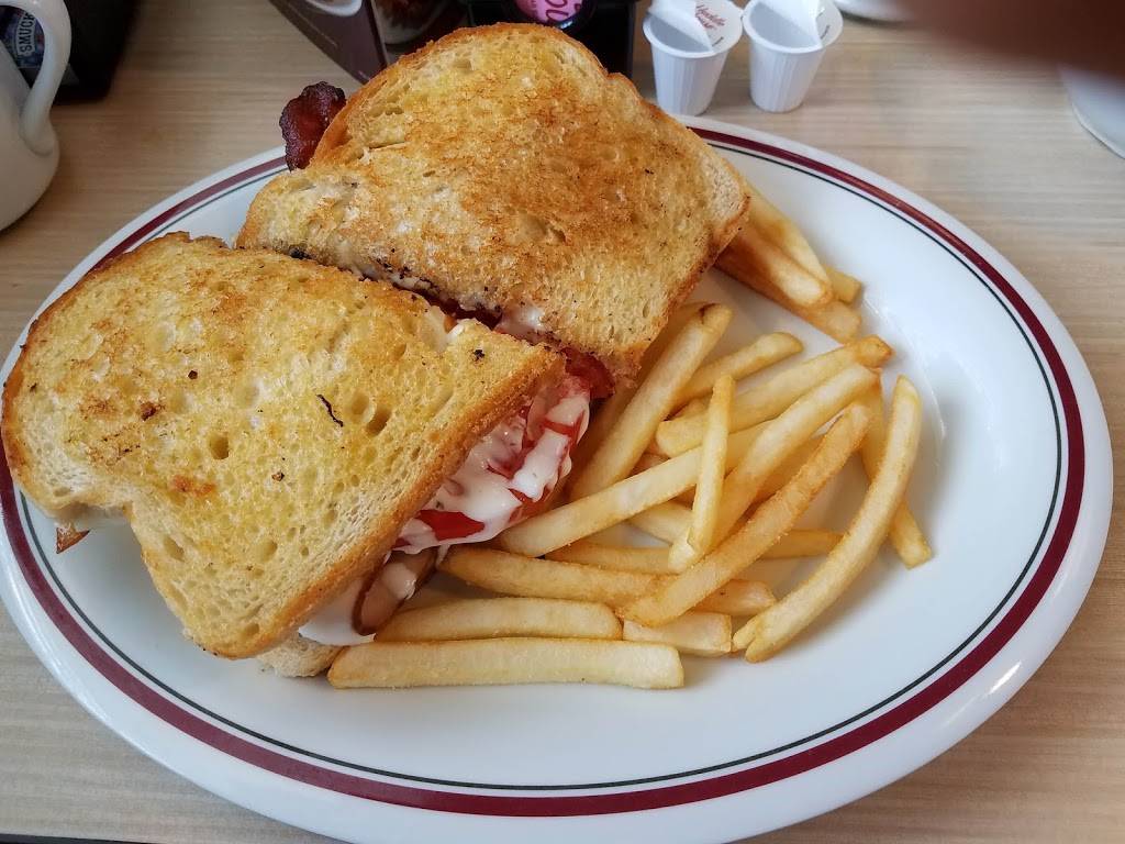 Huddle House | restaurant | 143 US-441, Clayton, GA 30525, USA | 7067827398 OR +1 706-782-7398