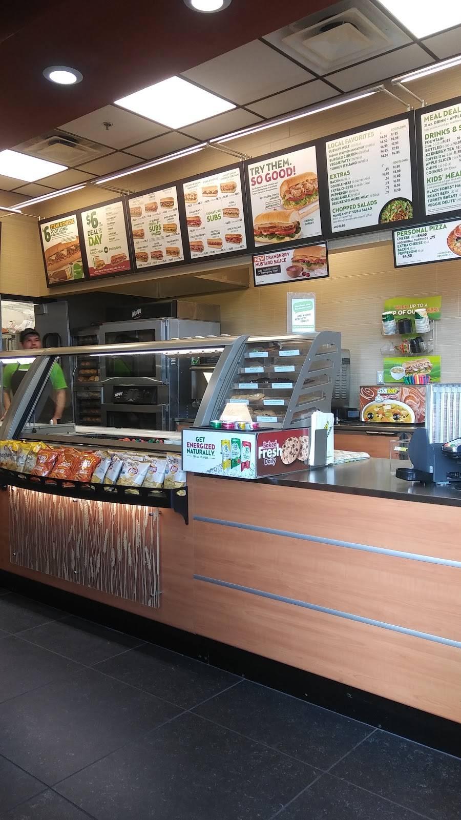 Subway Restaurants | restaurant | Fort Totten Square, 314 Riggs Rd NE, Washington, DC 20011, USA | 2026350243 OR +1 202-635-0243
