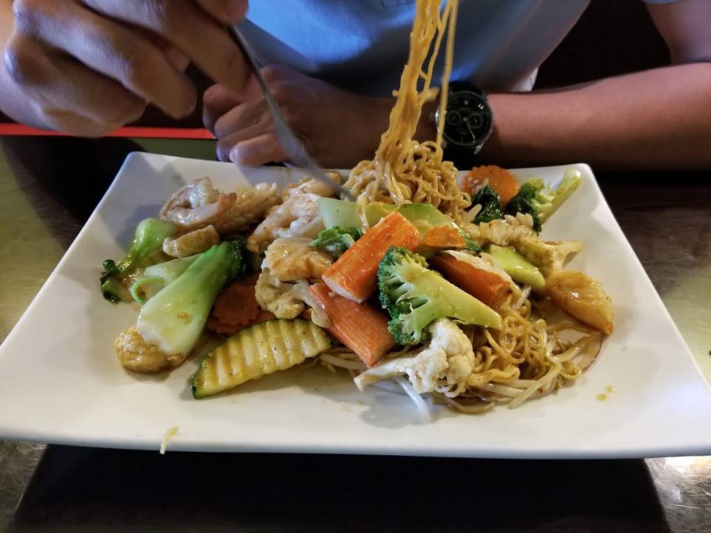 Pho Real Vietnamese Restaurant | restaurant | 440 E McCullough Dr #206, Charlotte, NC 28262, USA | 7047172500 OR +1 704-717-2500