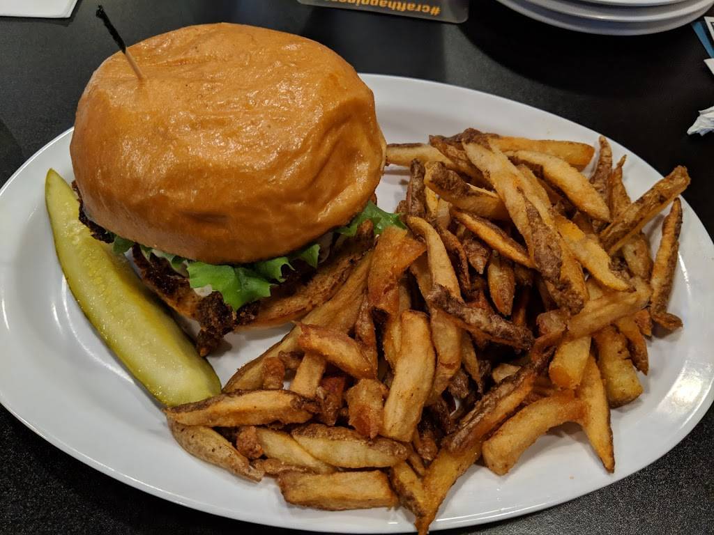 Crafty Rooster | restaurant | 1125 3rd Ave, Conway, SC 29526, USA | 8434388330 OR +1 843-438-8330