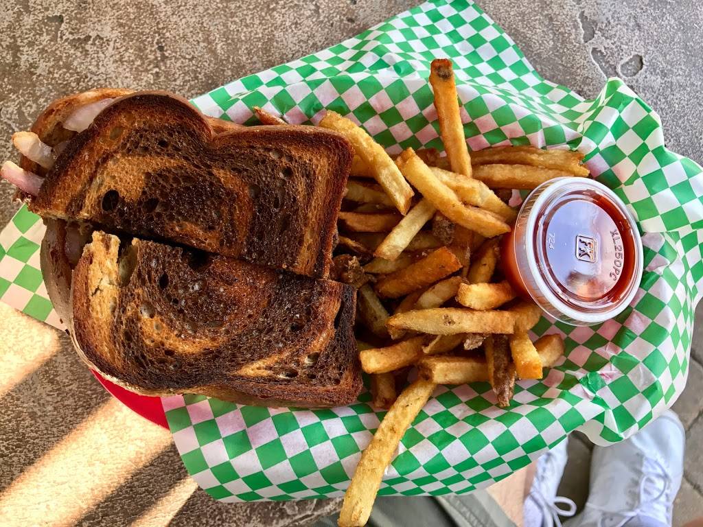 Froggy Bottoms River Pub & Lily PADio | restaurant | 307 Water St S, Northfield, MN 55057, USA | 5073013611 OR +1 507-301-3611