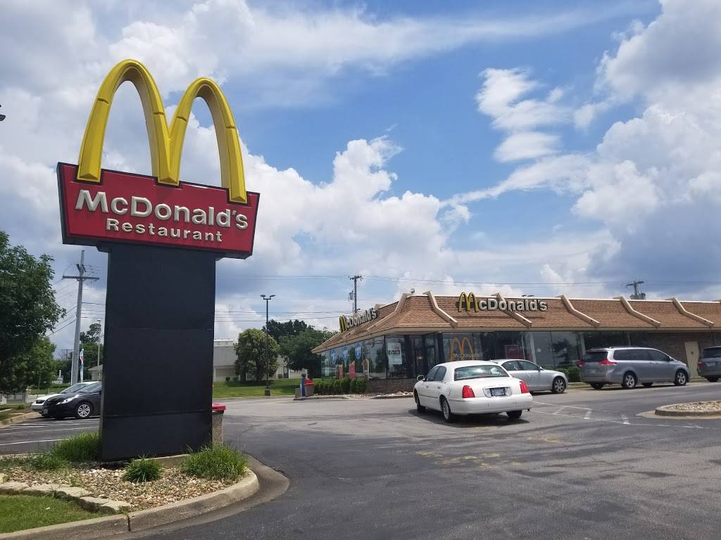 McDonalds | cafe | 9405 W 75th St, Overland Park, KS 66204, USA | 9133811101 OR +1 913-381-1101