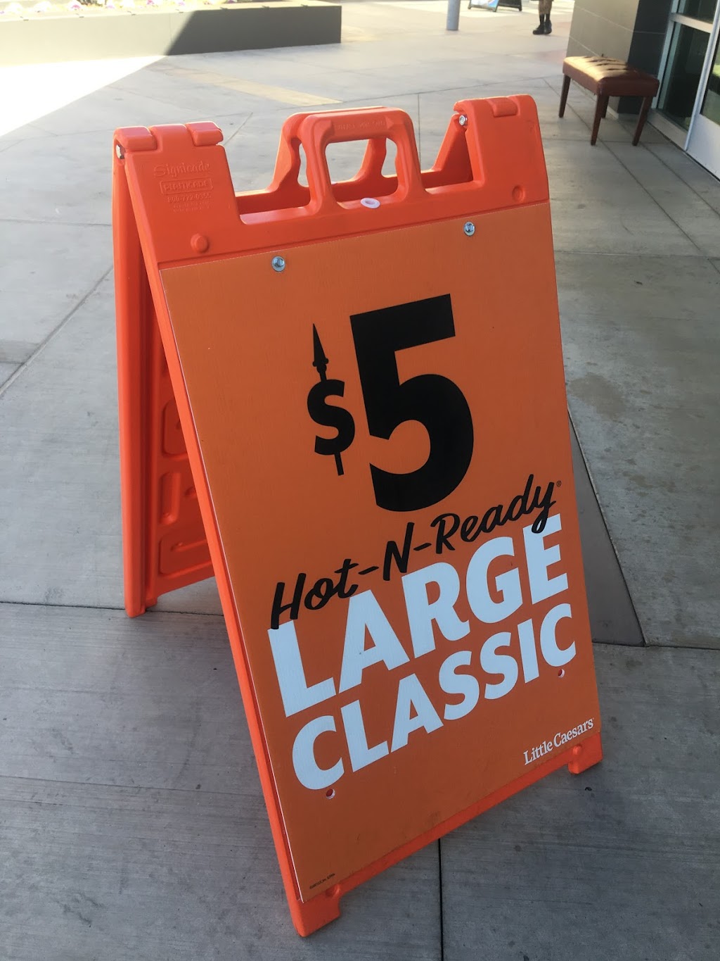 Little Caesars Pizza | restaurant | 6 N 4th Ave SUITE 4, Chula Vista, CA 91910, USA | 6194894090 OR +1 619-489-4090