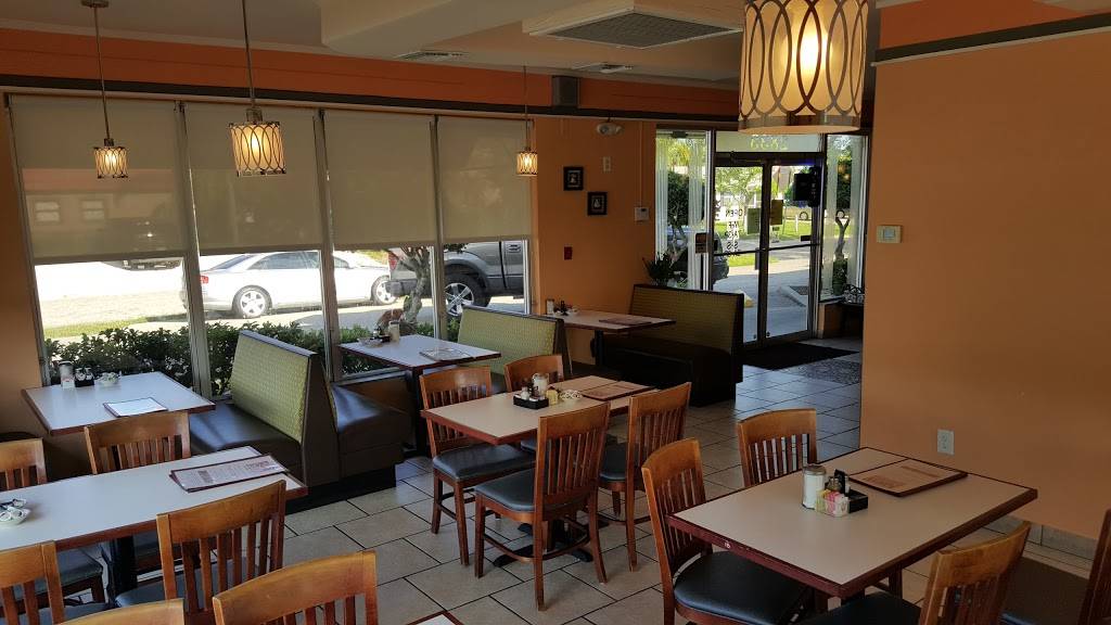 Ronis Café | restaurant | 7139, 2833 Bee Ridge Rd, Sarasota, FL 34239, USA | 9419264461 OR +1 941-926-4461