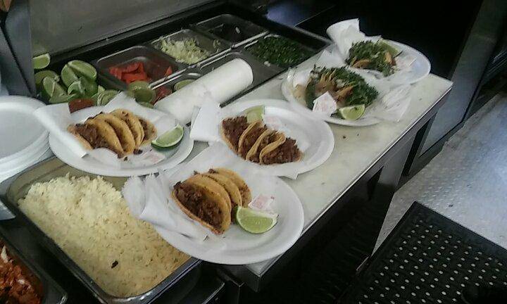 Tacos Correcaminos | restaurant | 10405-10423 Airline Dr, Houston, TX 77037, USA | 8325460599 OR +1 832-546-0599