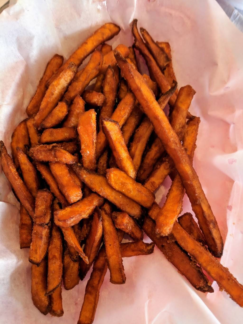 Krispy catch | restaurant | 2596 E Arkansas Ln ste 154, Arlington, TX 76014, USA | 8172743474 OR +1 817-274-3474