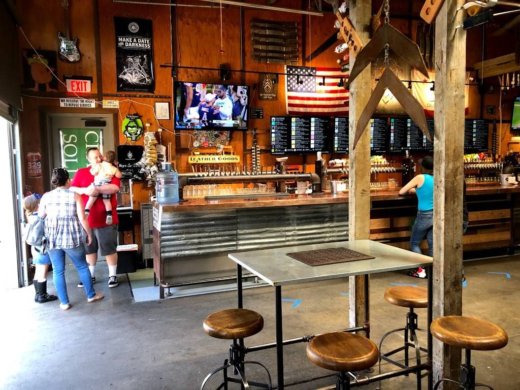 The Running Shop and Hops | restaurant | 17500 Depot St #100, Morgan Hill, CA 95037, USA | 6698883900 OR +1 669-888-3900