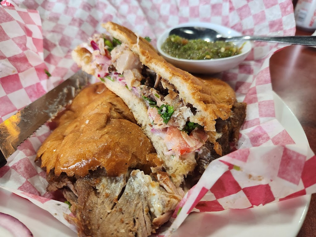 Alices Corner Bolivian Cuisine | restaurant | 37 W New York St, Aurora, IL 60506, USA | 6302993247 OR +1 630-299-3247