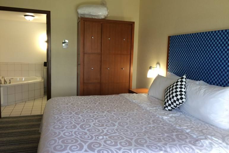 Seven Sebring Raceway Hotel | restaurant | 150 Midway Dr, Sebring, FL 33870, USA | 8636557200 OR +1 863-655-7200