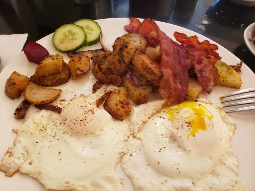 Ferrera | restaurant | 25 Robinson St, Simcoe, ON N3Y 3P2, Canada | 2264403111 OR +1 226-440-3111