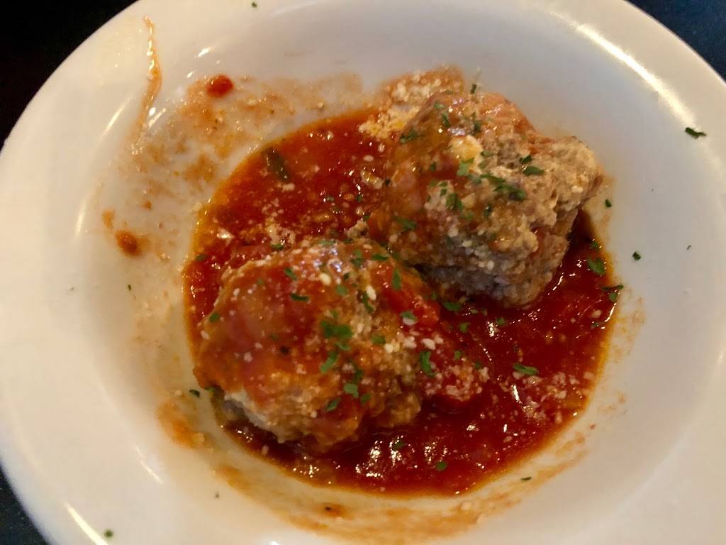 Sammys of Parma | restaurant | 10703 W Pleasant Valley Rd, Parma, OH 44130, USA | 4404813718 OR +1 440-481-3718