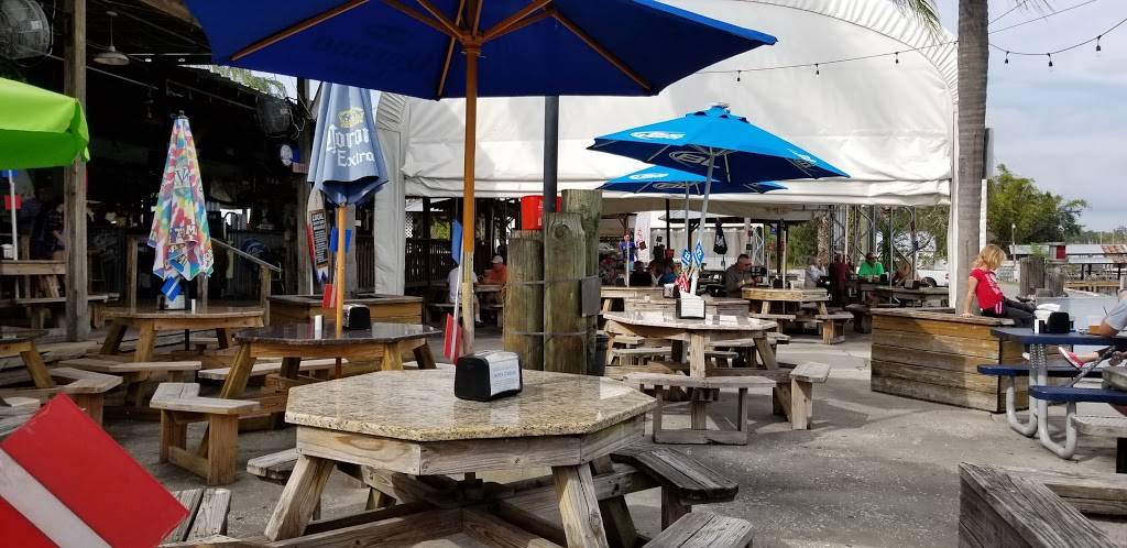 Ricks on the River | restaurant | 2305 N Willow Ave, Tampa, FL 33607, USA | 8132510369 OR +1 813-251-0369