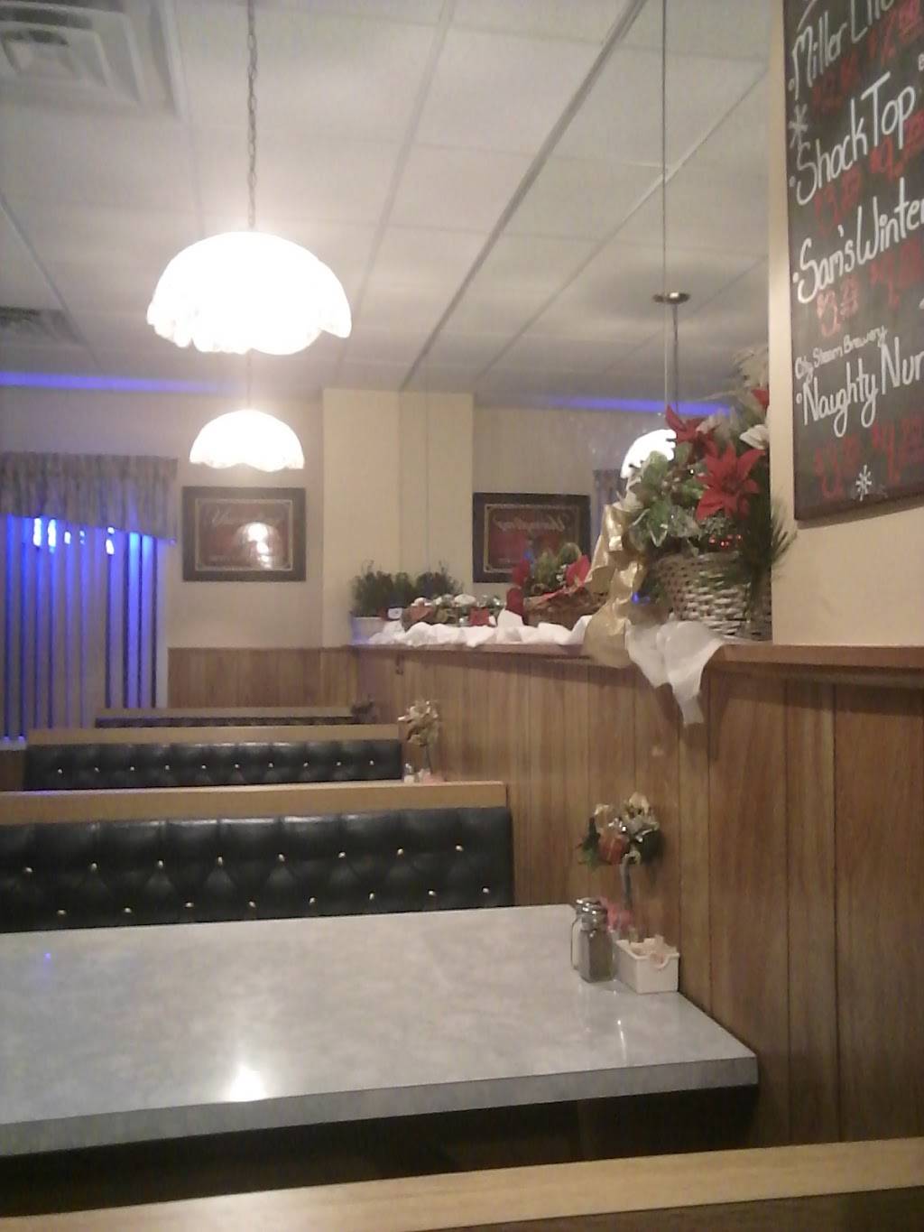 Hilltop Restaurant | restaurant | 446 Main St, Terryville, CT 06786, USA | 8605835586 OR +1 860-583-5586