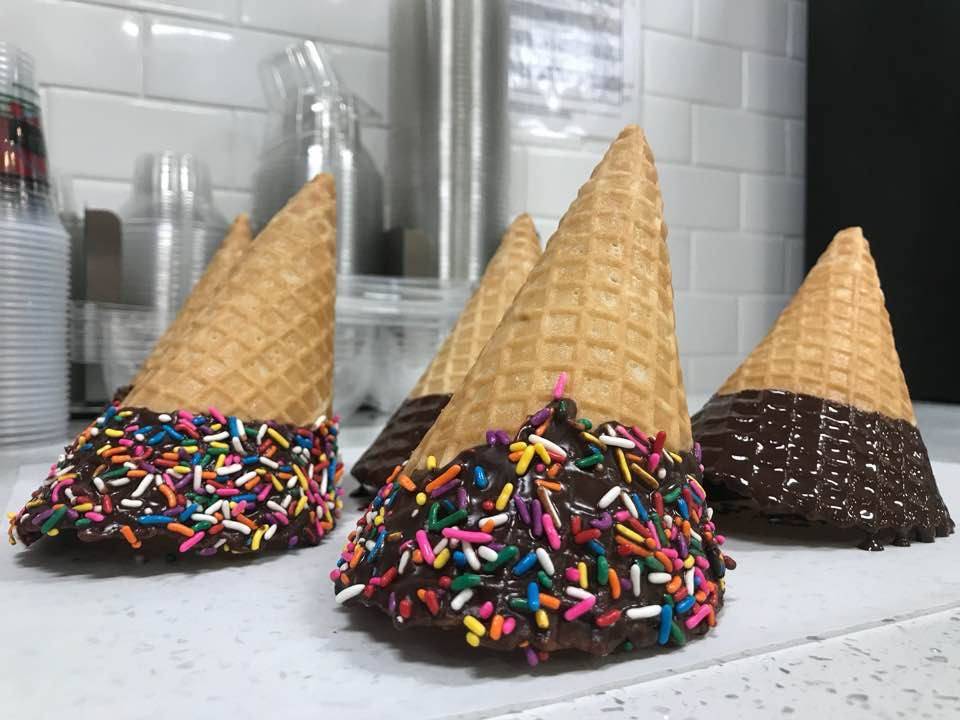 Ritas Italian Ice & Frozen Custard | restaurant | 3520 N Blackstone Ave #104, Fresno, CA 93726, USA | 5593746883 OR +1 559-374-6883