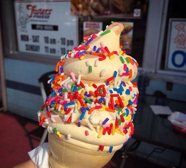 Fosters Freeze | restaurant | 4967 Eagle Rock Blvd, Los Angeles, CA 90041, USA | 3232562525 OR +1 323-256-2525