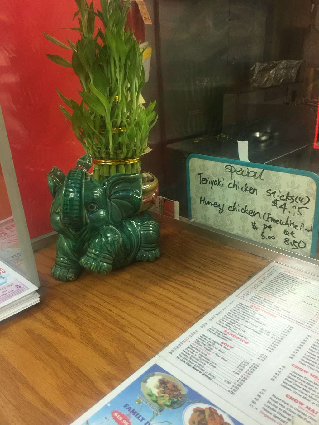 Kings Chef | restaurant | 2258 Webster Ave, Bronx, NY 10457, USA | 7186180588 OR +1 718-618-0588