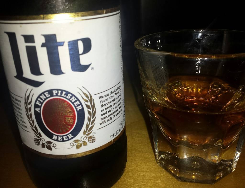 Mugsys Pub And Patio | restaurant | 1040 Hilliard Rome Rd, Columbus, OH 43228, USA | 6148702400 OR +1 614-870-2400