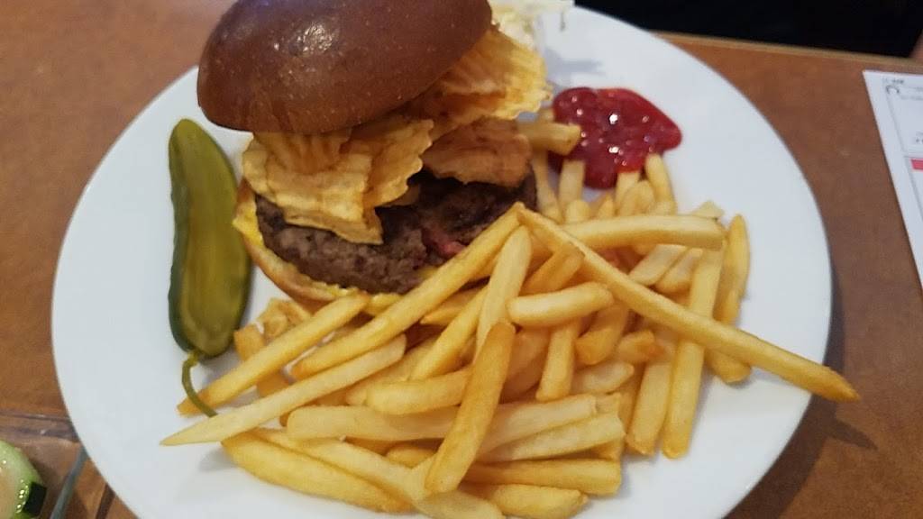 Pompton Queen Diner & Restaurant | restaurant | 710 NJ-23, Pompton Plains, NJ 07444, USA | 9738352086 OR +1 973-835-2086