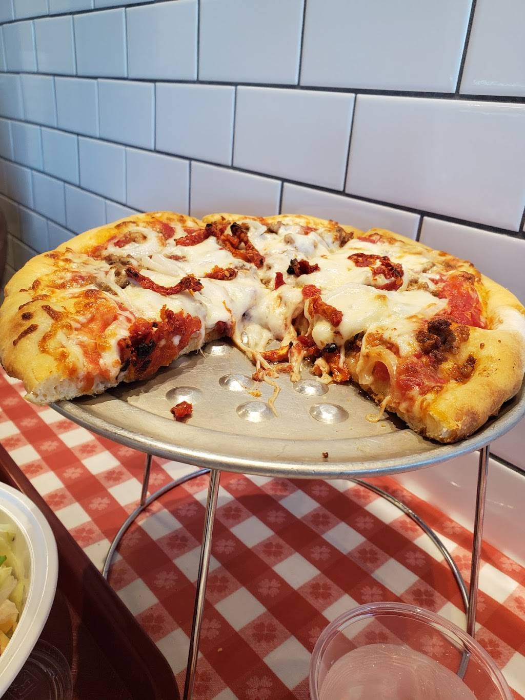 Papas Pizza Grotto | restaurant | 45440 Pechanga Pkwy #504, Temecula, CA 92592, USA | 9516953663 OR +1 951-695-3663