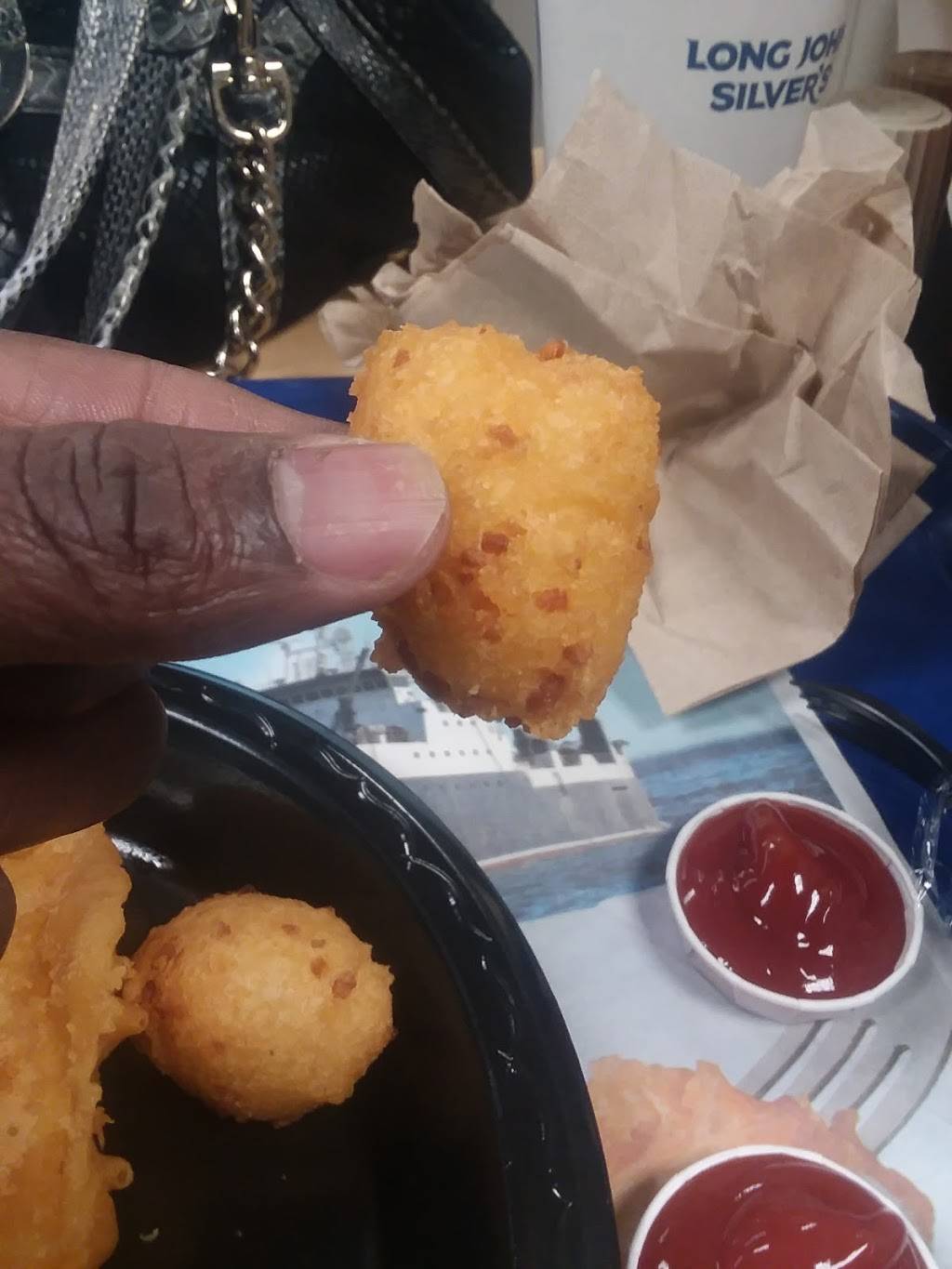 Long John Silvers | restaurant | 1716 W Galbraith Rd, Cincinnati, OH 45239, USA | 5135225256 OR +1 513-522-5256