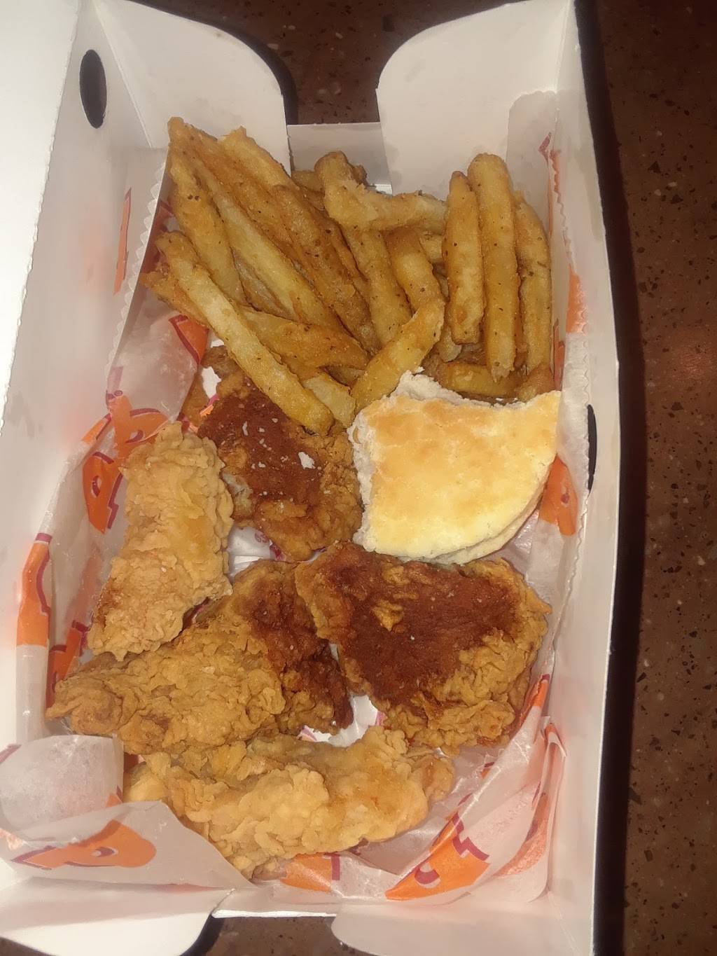 Popeyes Louisiana Kitchen | restaurant | 7101 Democracy Blvd, Bethesda, MD 20817, USA | 3013651445 OR +1 301-365-1445