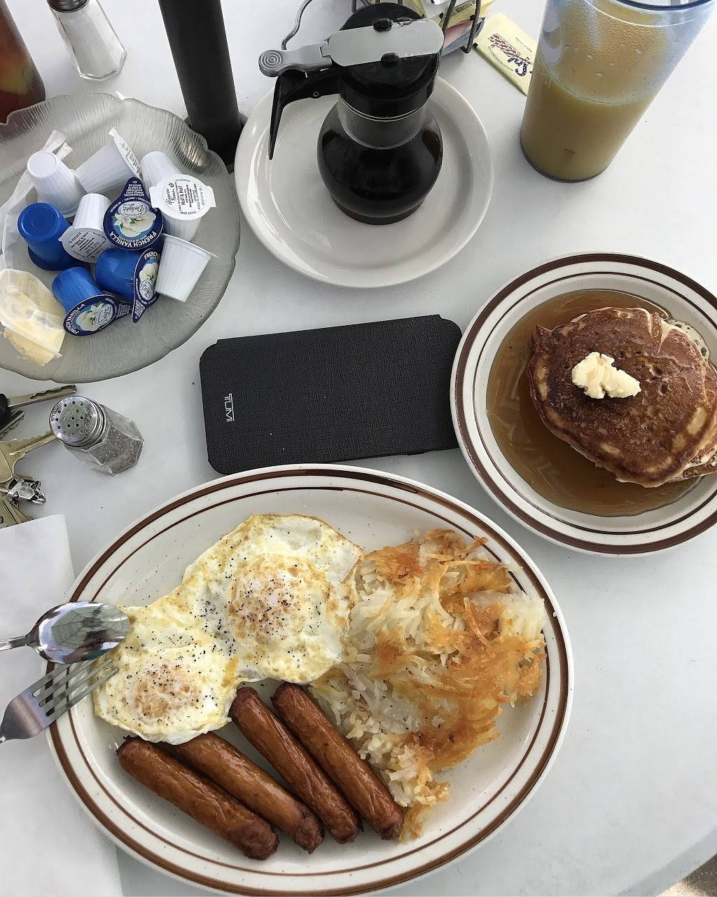 Davies Chuck Wagon Diner | restaurant | 9495 W Colfax Ave, Lakewood, CO 80215, USA | 3032375252 OR +1 303-237-5252