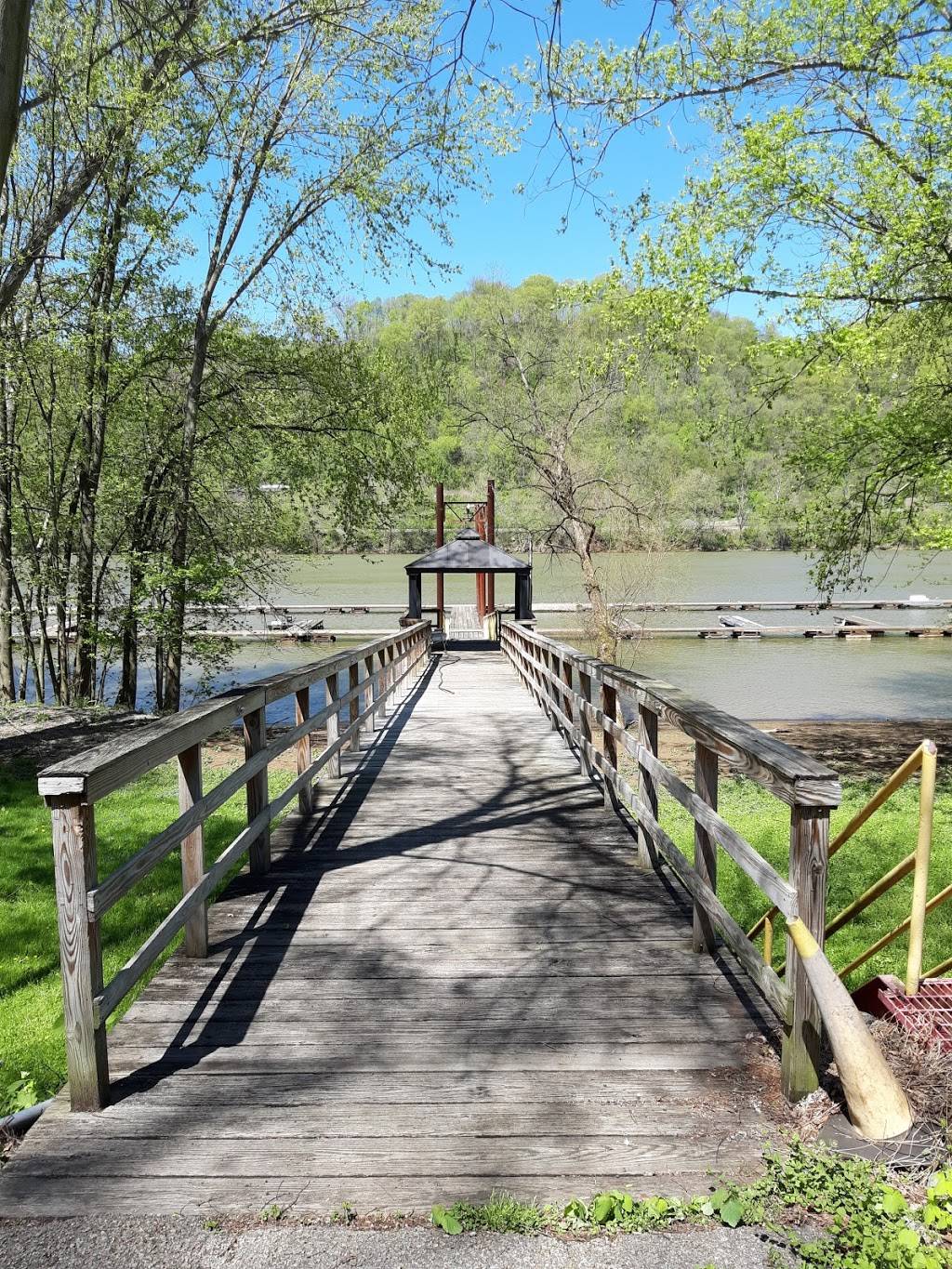 Carousel Marina | restaurant | 200 Carousel Dr, Bunola, PA 15020, USA | 4123844109 OR +1 412-384-4109