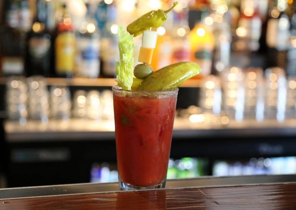 Riverfront Grille | restaurant | 4619 34th Street Court, Rock Island, IL 61201, USA | 3097885635 OR +1 309-788-5635