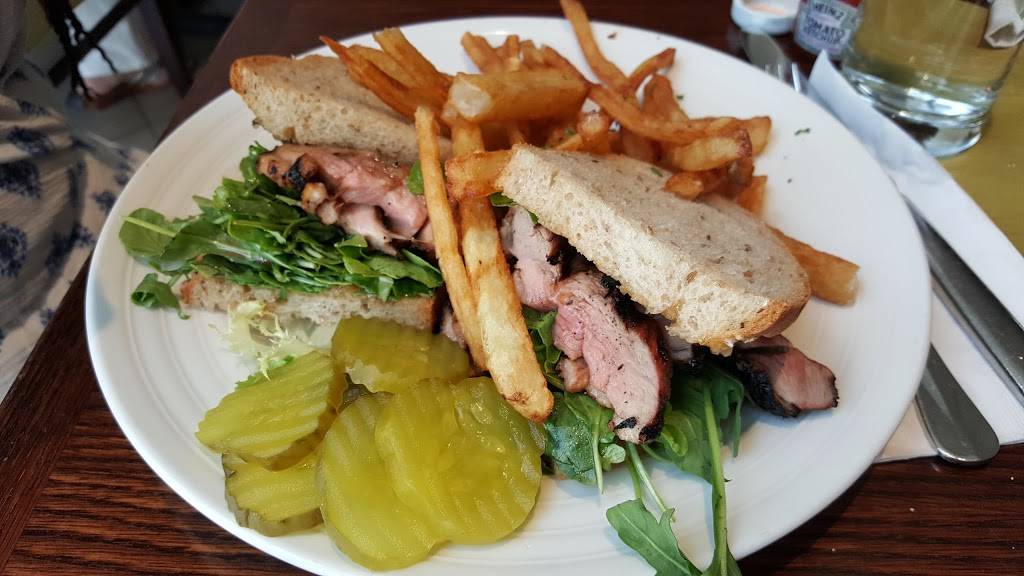 Oak Tree Restaurant & Bakery | bakery | 900 N Michigan Ave, Chicago, IL 60611, USA | 3127511988 OR +1 312-751-1988