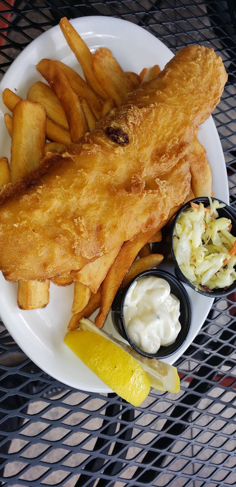 Lazy Lizard | restaurant | 396 Ontario St, St. Catharines, ON L2R 5L8, Canada | 9059379817 OR +1 905-937-9817