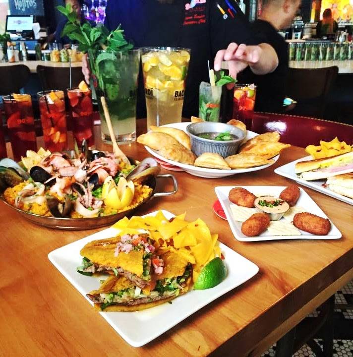 90 Miles Cuban Cafe | cafe | 3333 W Touhy Ave, Lincolnwood, IL 60712, USA | 8476792822 OR +1 847-679-2822