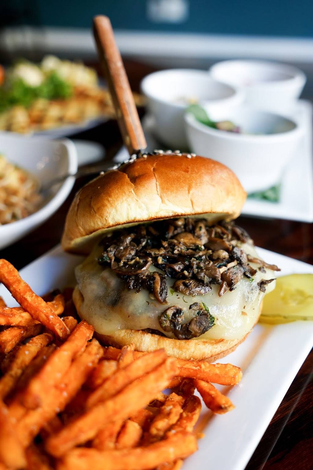 Hair of the Dog Eatery, Downtown Norfolk | restaurant | 250 Granby St, Norfolk, VA 23510, USA | 7575007435 OR +1 757-500-7435