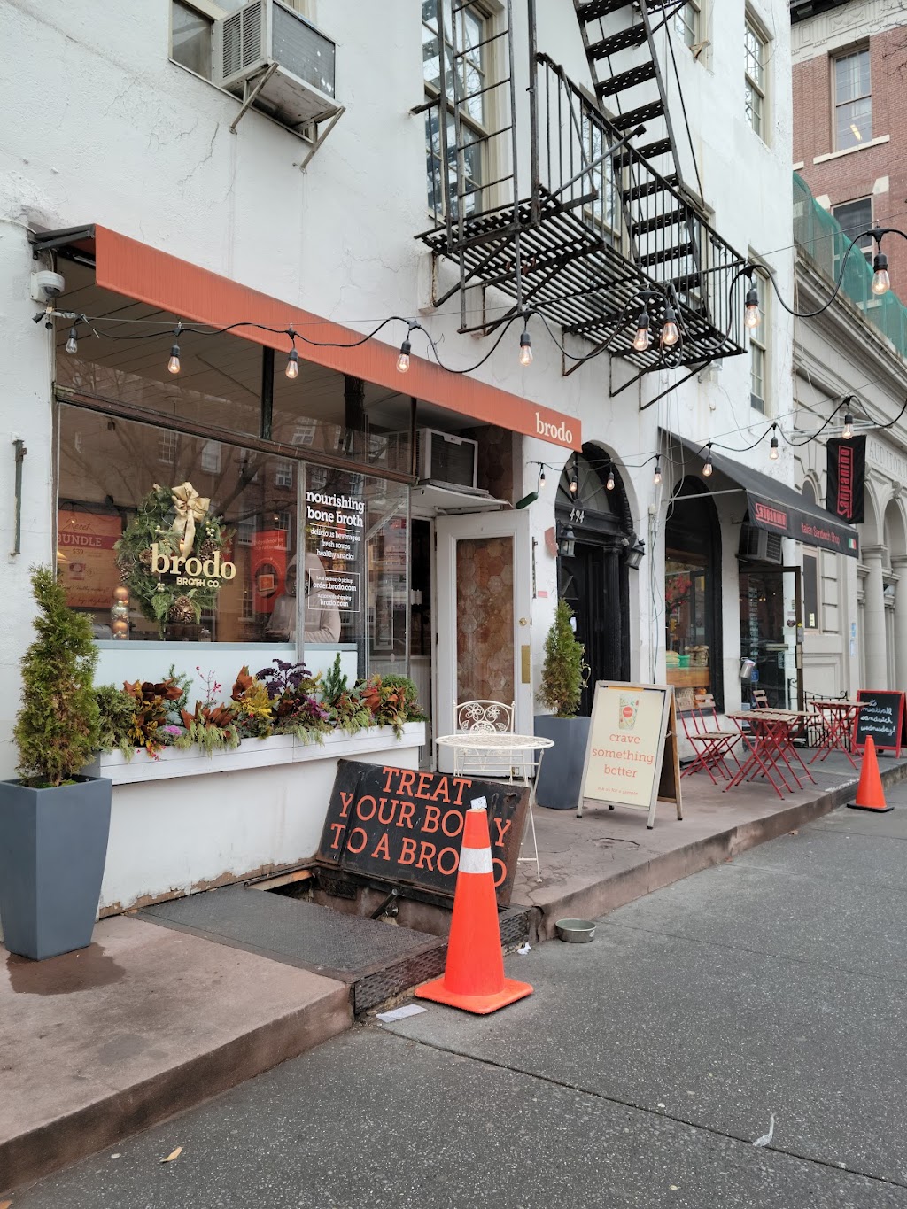 Brodo | restaurant | 496 Hudson St, New York, NY 10014, USA | 2123660600 OR +1 212-366-0600