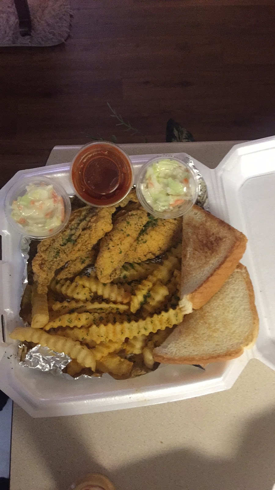 Little Brother wings and more | restaurant | 1020 3rd St, Newport, AR 72112, USA | 8704953067 OR +1 870-495-3067