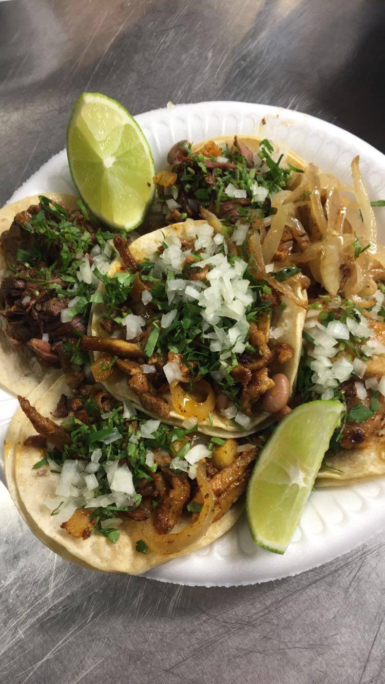 El Diferente Loncheria/ Catering | restaurant | 1198 Vine St, San Jose, CA 95110, USA | 4082186578 OR +1 408-218-6578