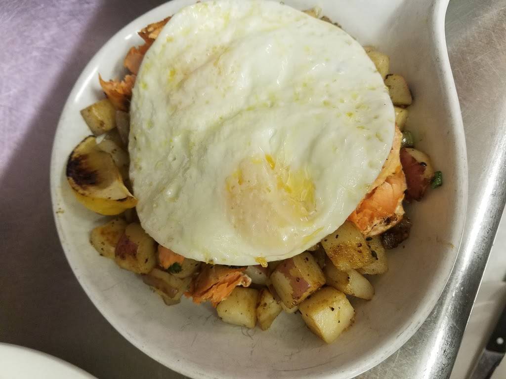 Sharis Cafe and Pies | cafe | 2010 Rollingwood Dr, San Bruno, CA 94066, USA | 6505894819 OR +1 650-589-4819