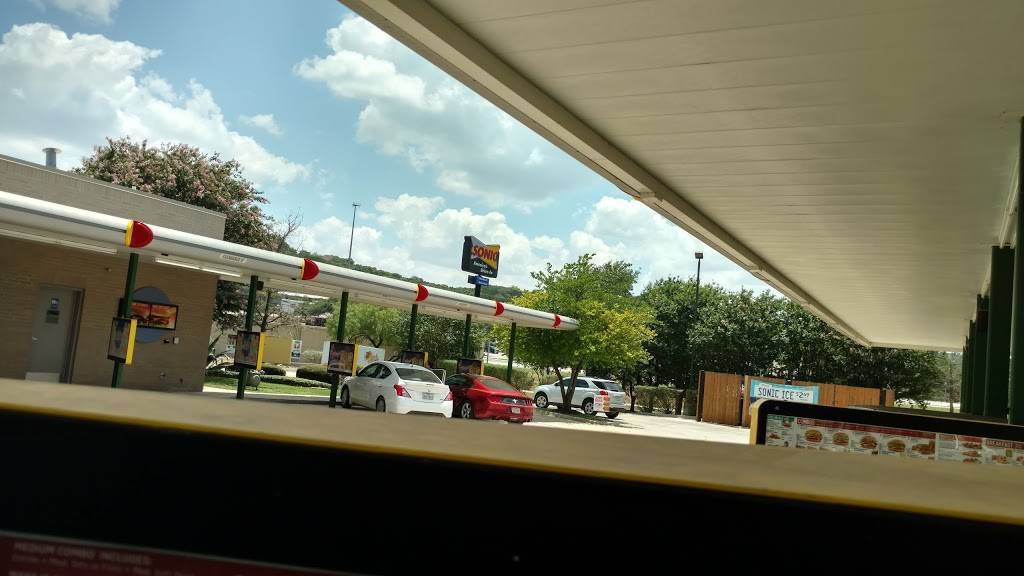 Sonic Drive-In | restaurant | 24039 I-10, San Antonio, TX 78257, USA | 2106980082 OR +1 210-698-0082