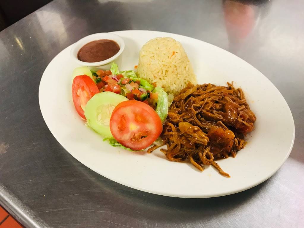 Tienda Rio Lempa | restaurant | 6 Uvalde Rd a, Houston, TX 77015, USA | 2814522900 OR +1 281-452-2900