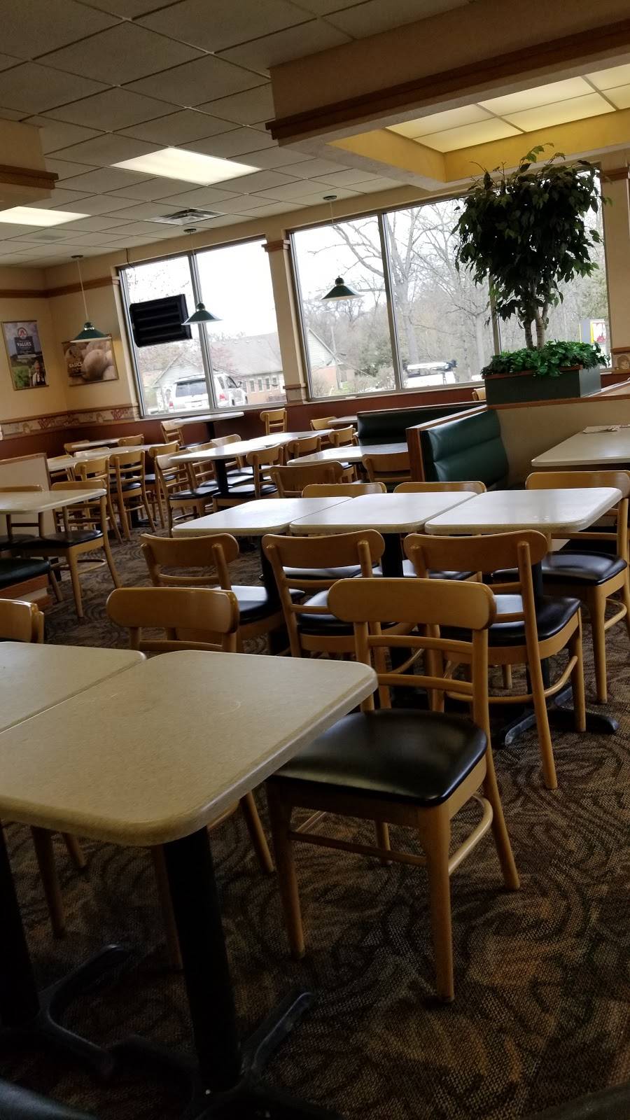 Wendys | restaurant | 2720 Union Lake Rd, Commerce Charter Twp, MI 48382, USA | 2483634559 OR +1 248-363-4559