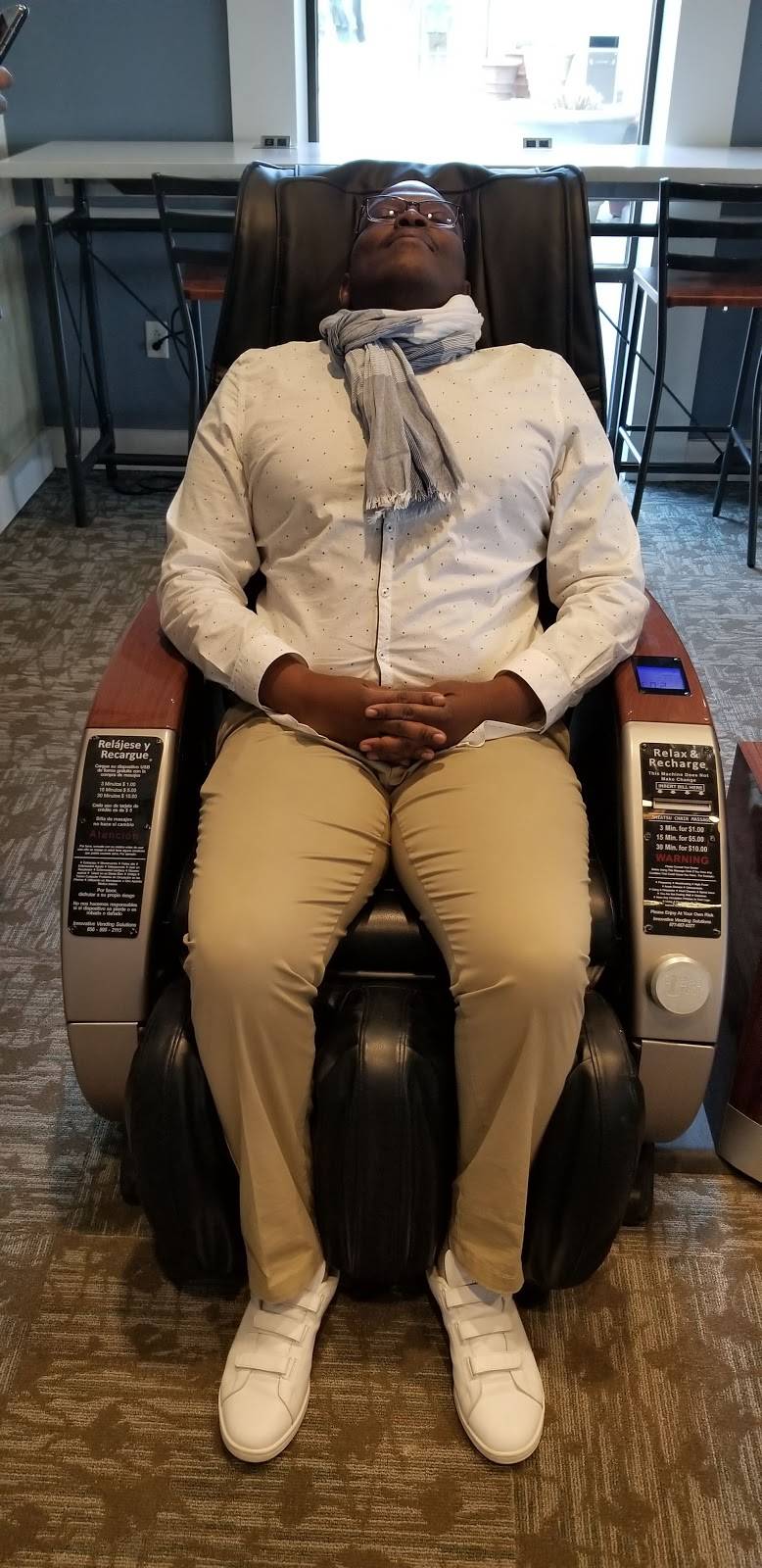 Charleys Philly Steaks | restaurant | 1600 Premium Outlets Blvd, Norfolk, VA 23502, USA | 3176361600 OR +1 317-636-1600