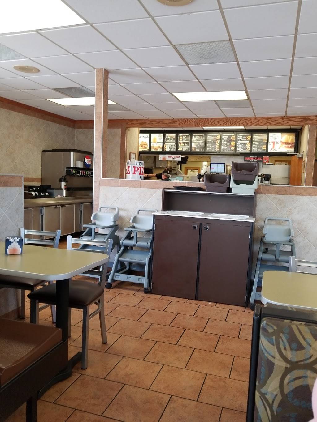 Arbys | restaurant | 1755 John F Kennedy Rd, Dubuque, IA 52002, USA | 5635828629 OR +1 563-582-8629