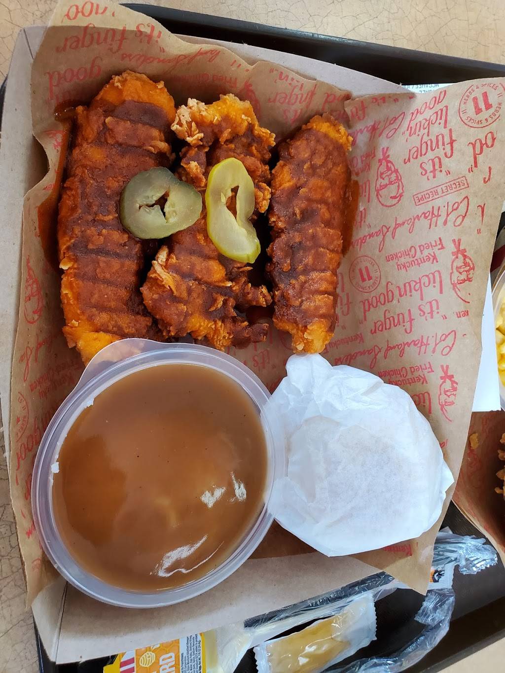 KFC | restaurant | 45-480 Kaneohe Bay Dr, Kaneohe, HI 96744, USA | 8082360313 OR +1 808-236-0313