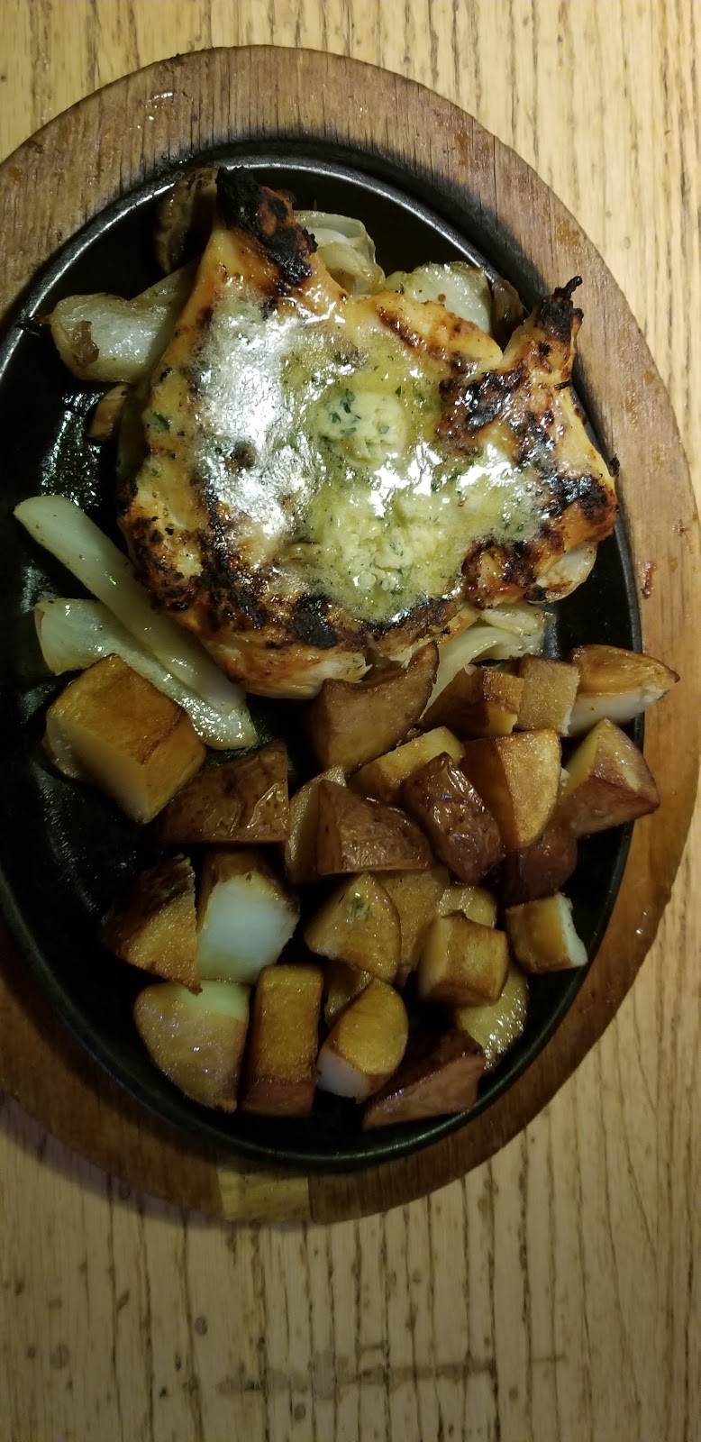 Applebees Grill + Bar | restaurant | 4942 Valley View Blvd, N/NW, Roanoke, VA 24012, USA | 5405635213 OR +1 540-563-5213