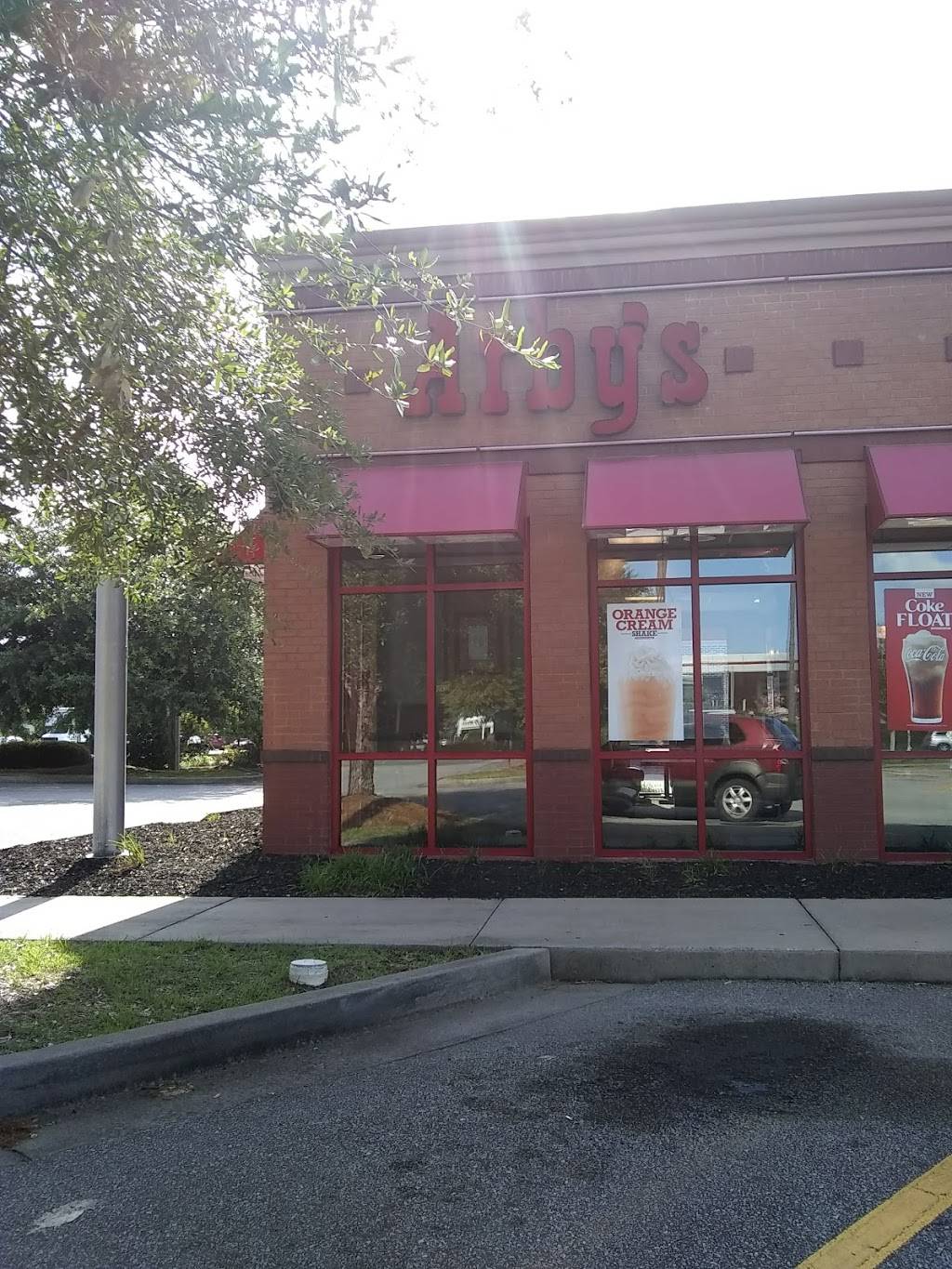 Arbys | restaurant | 8980 University Blvd, North Charleston, SC 29406, USA | 8437640802 OR +1 843-764-0802