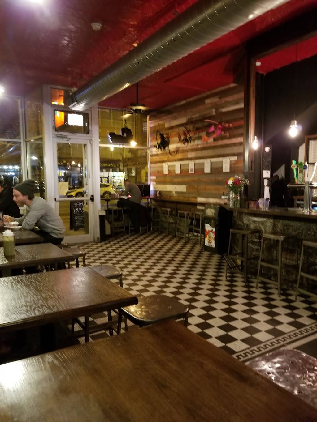 Picante Taqueria | restaurant | 2018 W Division St, Chicago, IL 60622, USA | 7733288800 OR +1 773-328-8800