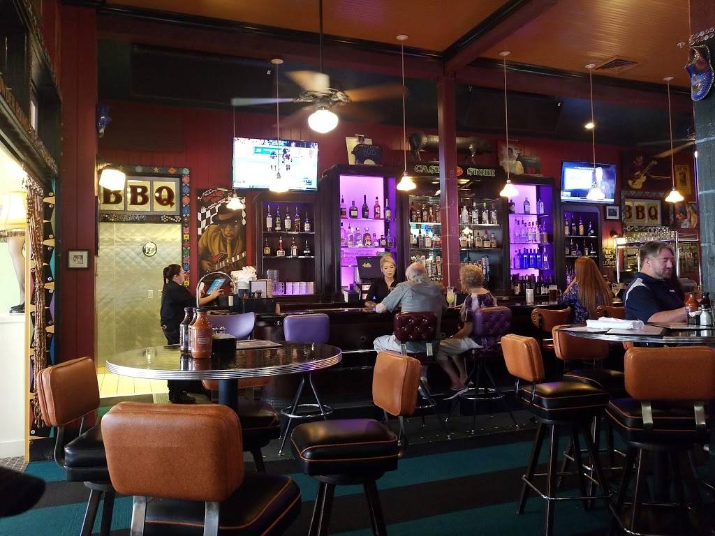 Lucilles Smokehouse Bar-B-Que | restaurant | 6628 Lonetree Blvd, Rocklin, CA 95765, USA | 9167807427 OR +1 916-780-7427