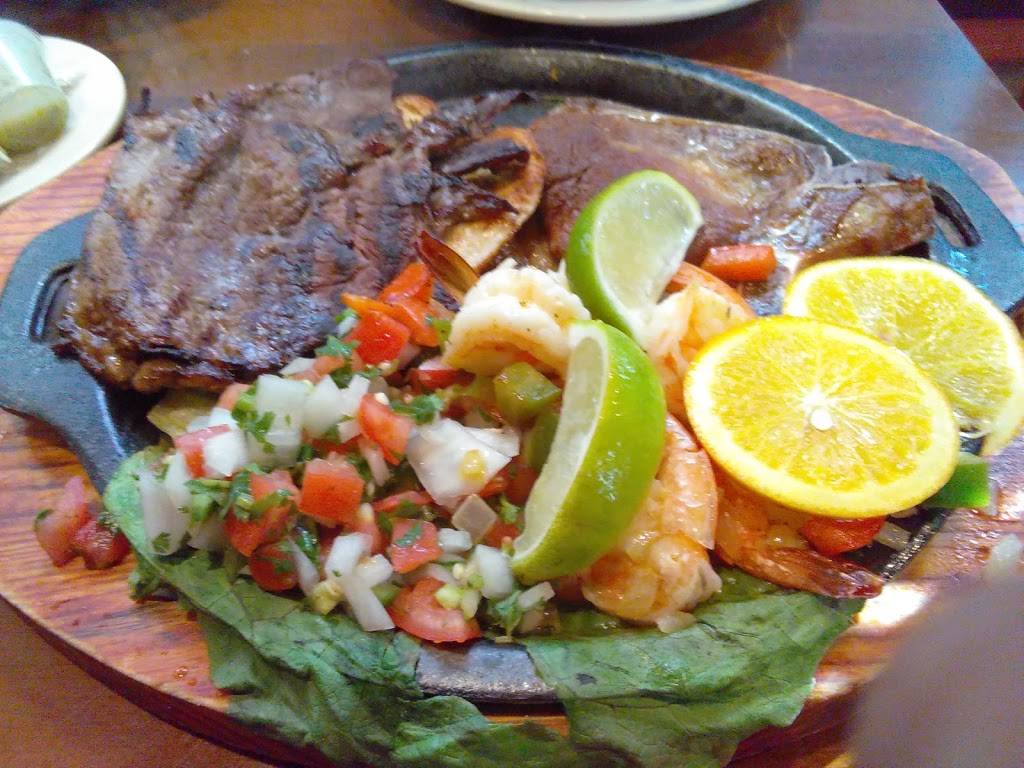 Los Tres Potrillos | restaurant | 82-11 Roosevelt Ave, Jackson Heights, NY 11372, USA | 7188031400 OR +1 718-803-1400