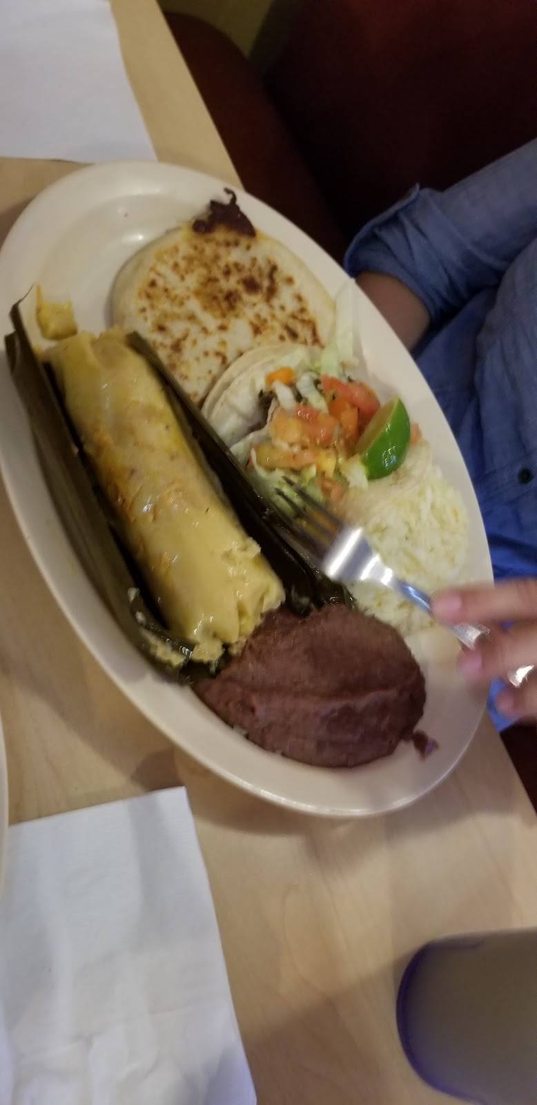 Magili Bakery | restaurant | 3921 S Front St, Brookshire, TX 77423, USA | 2819343636 OR +1 281-934-3636